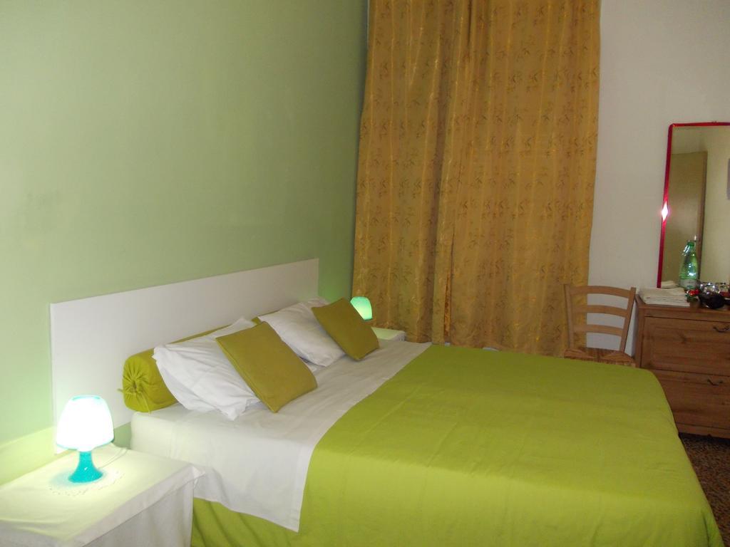 Travellers Lodge Bed & Rooms Treviso Zimmer foto